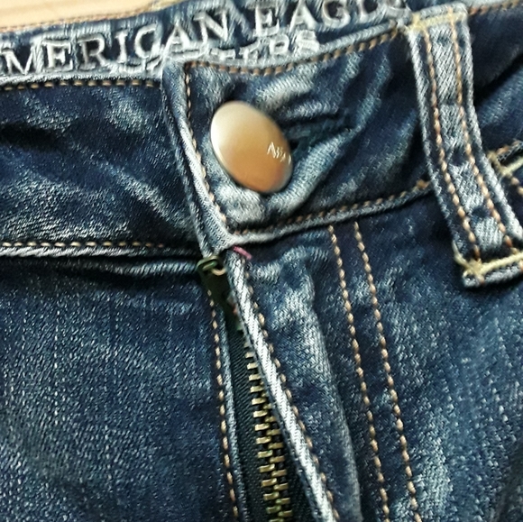 American Eagle Distressed Denim Jeans 4 - Picture 10 of 13